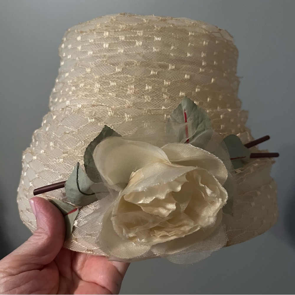 Vintage “Original Roberta Bernay’s” Bucket Style Hat Cream with Flower